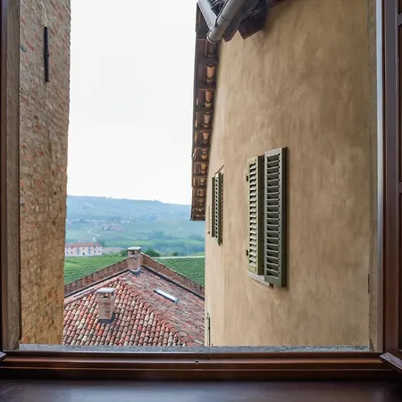 Le Torri - Otel Castiglione Falletto
