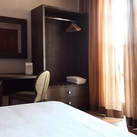 Le Torri - Castiglione Falletto Hotel Castiglione Falletto
