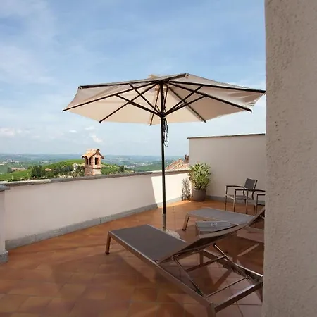 Le Torri - Castiglione Falletto Hotel