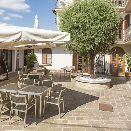 Hotel Le Torri - Castiglione Falletto 3*