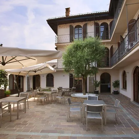 Le Torri - 3* Castiglione Falletto