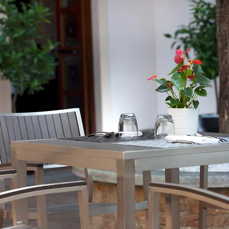 Le Torri - Hotel Castiglione Falletto