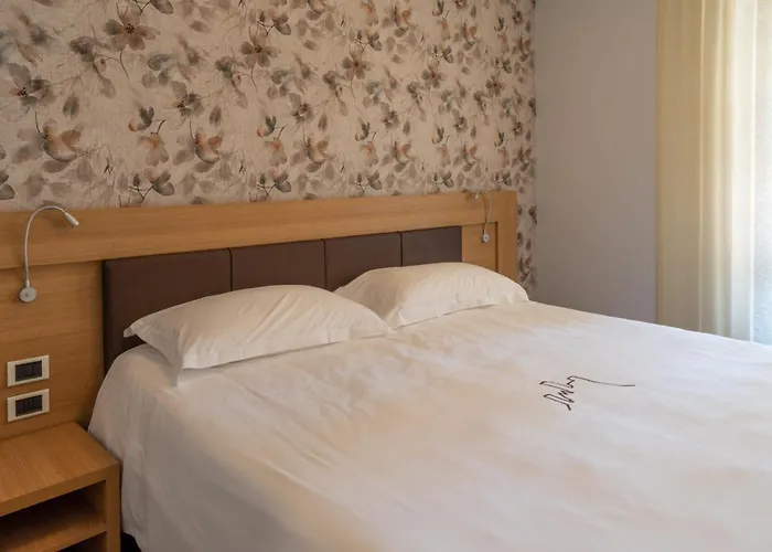 Le Torri - 3* Castiglione Falletto