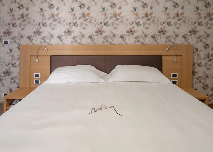 Le Torri - 3* Castiglione Falletto