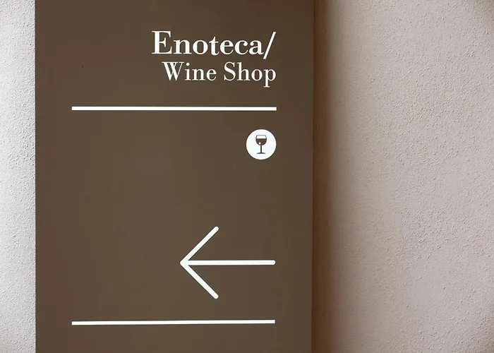 Le Torri - Hotel Castiglione Falletto