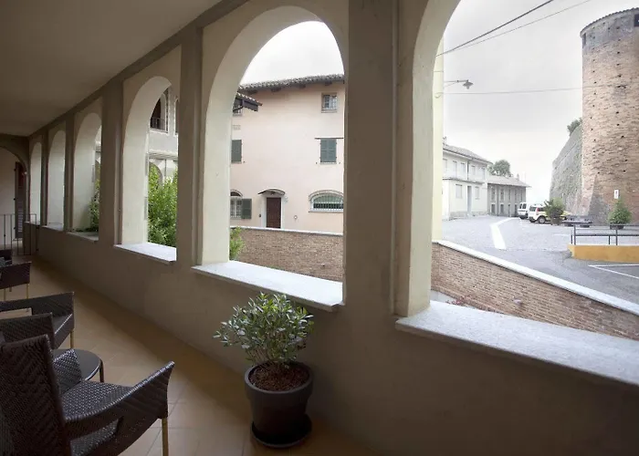 Le Torri - Hotel Castiglione Falletto